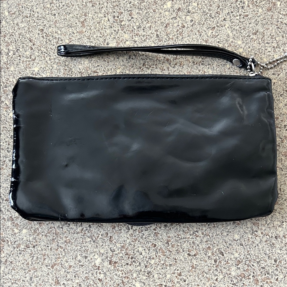 Lulu Black Floral Wristlet - Picture 4 of 6